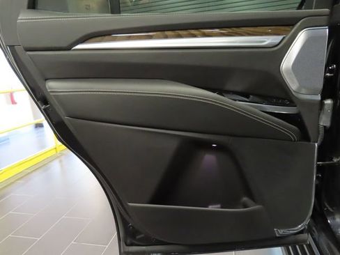 Certified 2025 Cadillac Escalade Sport Platinum w/ LPO, Floor Liner Package image 11