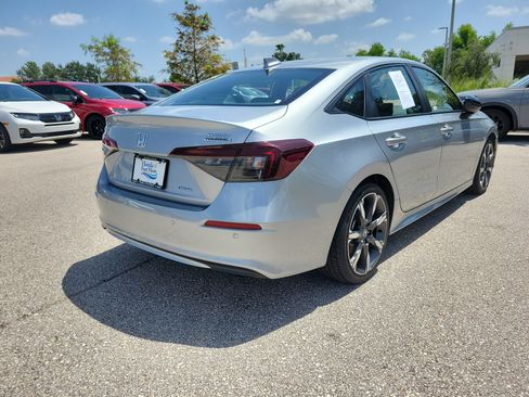 Used 2025 Honda Civic Sport image 6