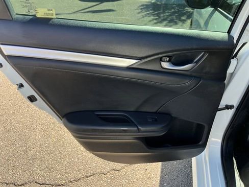 Used 2020 Honda Civic Touring image 8