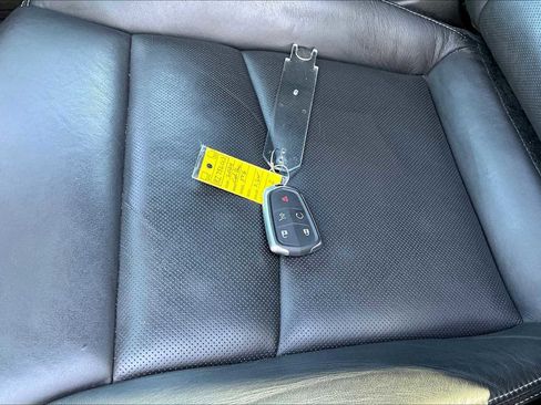 Used 2024 Cadillac XT6 Premium Luxury image 27