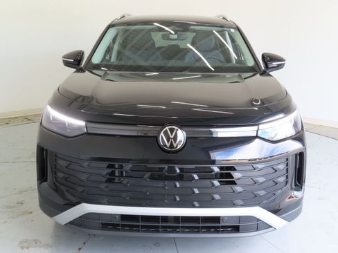 New 2026 Volkswagen Tiguan SE image 10