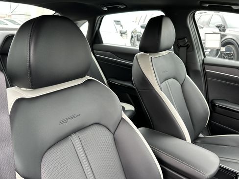 Certified 2025 Kia K5 GT-Line w/ GT-Line Premium Package FWD image 16