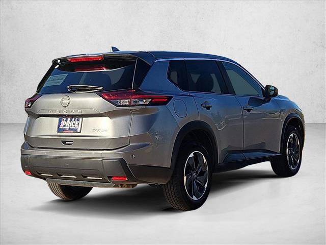 Used 2024 Nissan Rogue SV AWD/4WD image 5