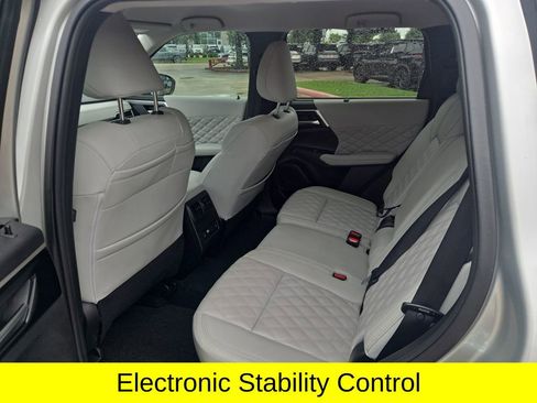 Used 2024 Mitsubishi Outlander SEL FWD image 11