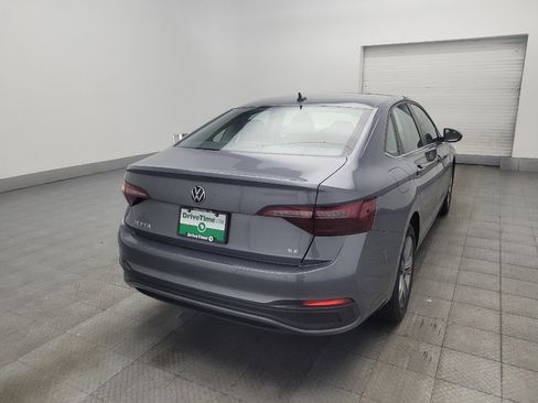 Used 2024 Volkswagen Jetta SE w/ Panoramic Sunroof Package FWD image 9