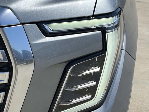 Used 2026 GMC Yukon Denali w/ Advanced Technology Package image 9