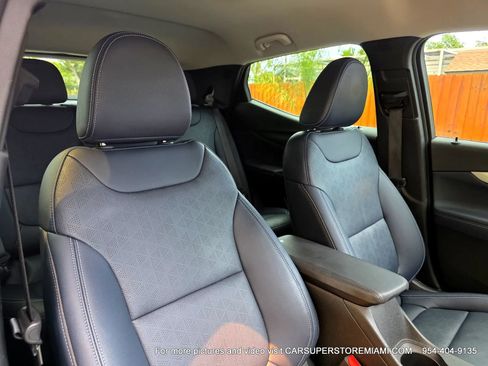 Used 2023 Chevrolet Bolt EUV LT w/ Convenience Package FWD image 30