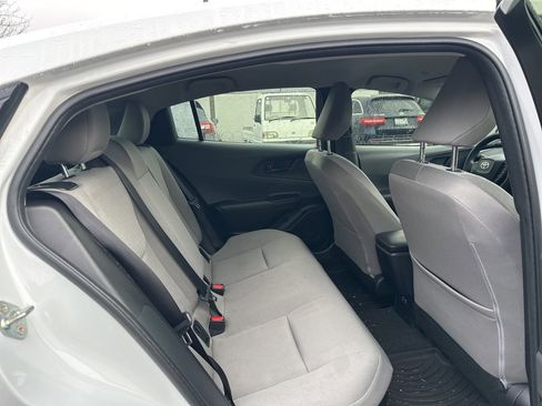 Used 2025 Toyota Prius LE image 20