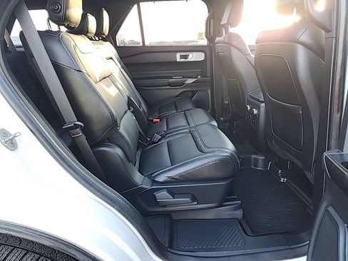 Used 2020 Ford Explorer ST w/ ST Street Pack image 9