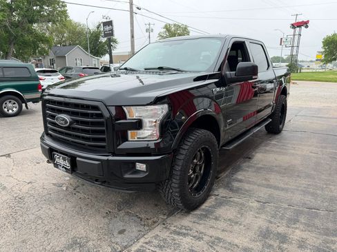 Used 2016 Ford F150 XLT w/ Equipment Group 302A Luxury AWD/4WD image 4