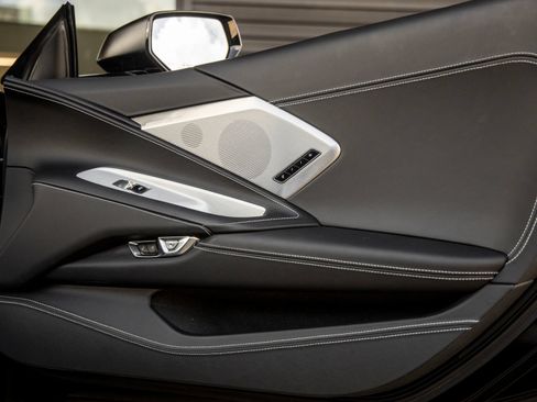 Used 2024 Chevrolet Corvette Stingray Premium Conv w/ Z51 Performance Package RWD image 28
