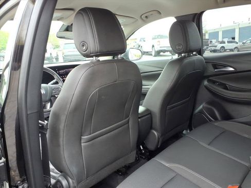 Used 2025 Buick Encore GX Preferred FWD image 26