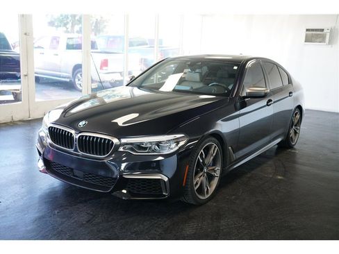 Used 2020 BMW M550i xDrive w/ Executive Package image 3