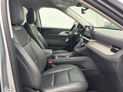 Used 2025 Ford Explorer Active w/ Active Comfort Package image 23