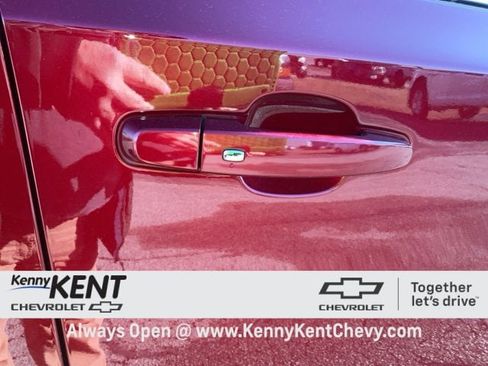 Used 2019 Chevrolet Traverse LT image 14