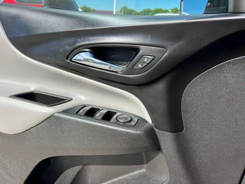 Used 2018 Chevrolet Equinox LT AWD/4WD image 23