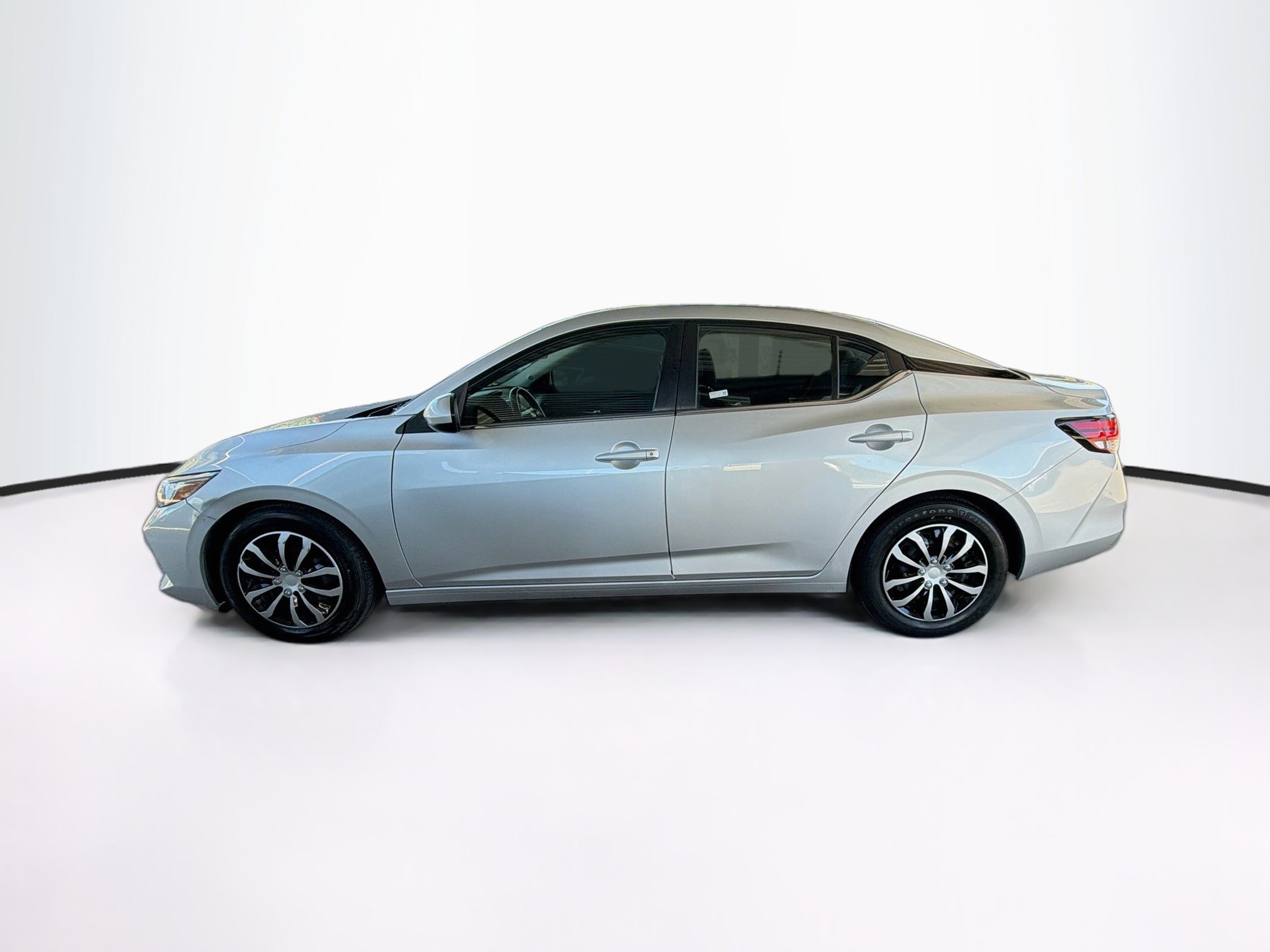 Used 2022 Nissan Sentra S FWD image 4