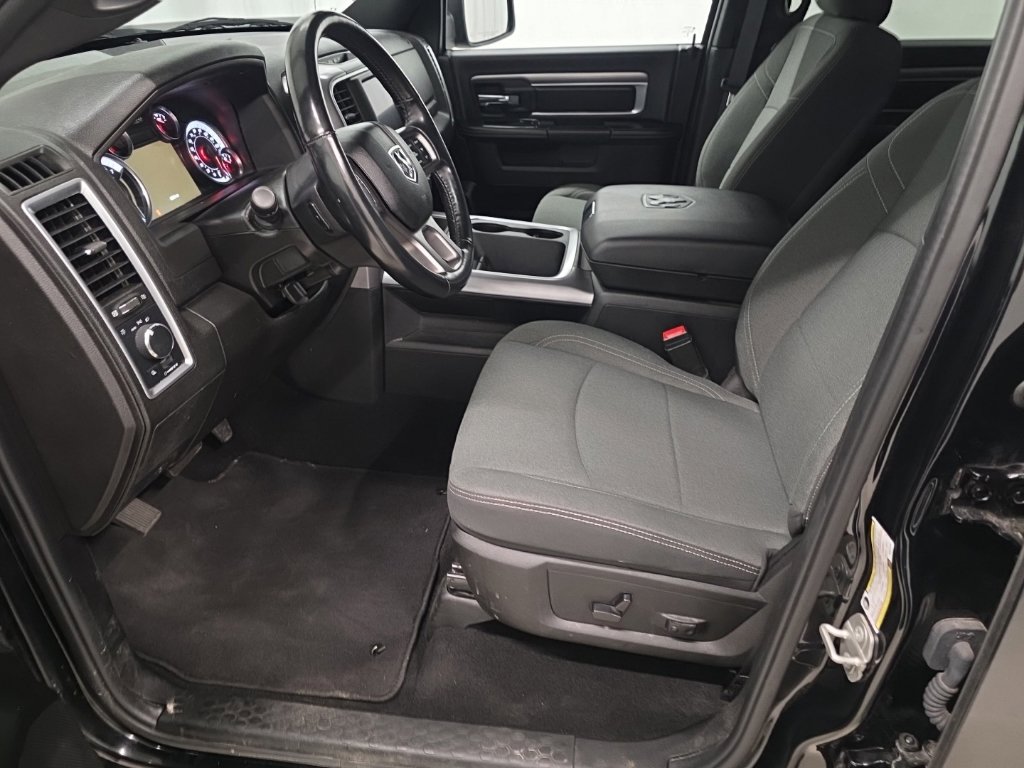 Used 2023 RAM 1500 Warlock AWD/4WD image 13