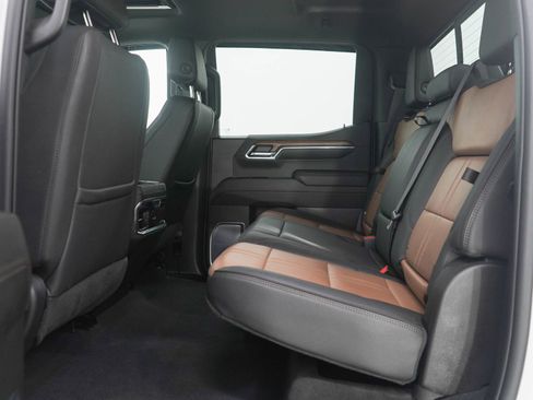 Used 2023 Chevrolet Silverado 1500 High Country image 19