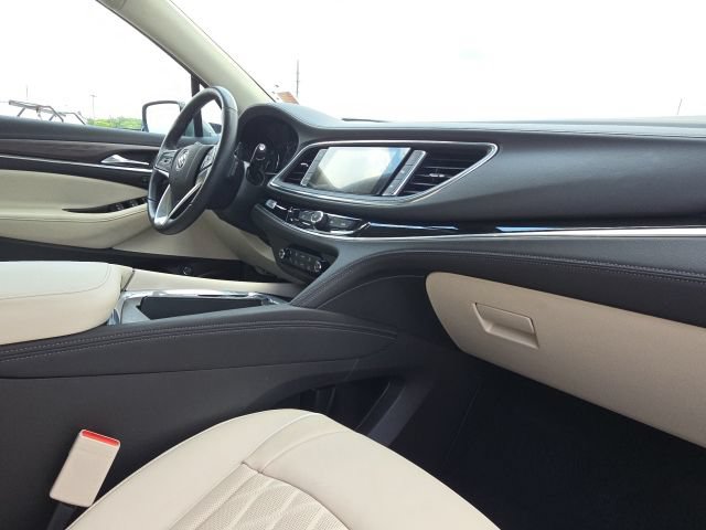 Used 2023 Buick Enclave Avenir w/ Avenir Technology Package FWD image 24