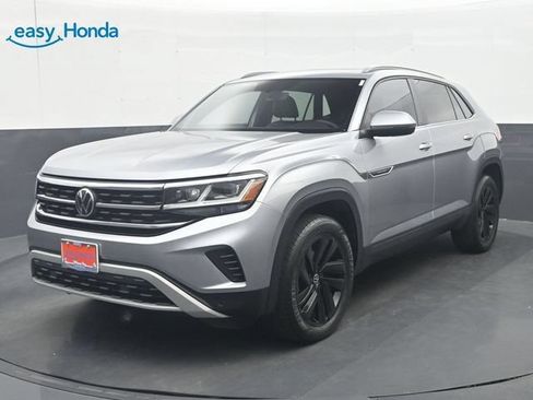Used 2022 Volkswagen Atlas Cross Sport SE AWD/4WD image 3