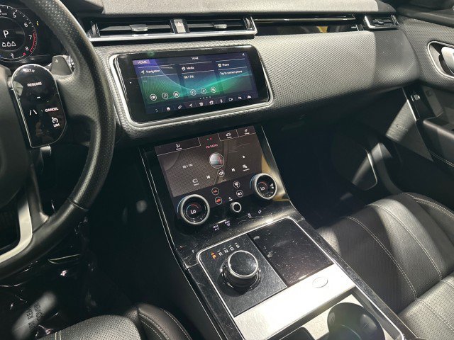 Used 2020 Land Rover Range Rover Velar S AWD/4WD image 4