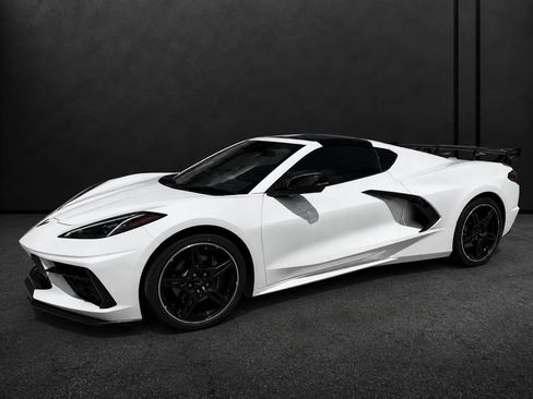 Used 2024 Chevrolet Corvette Stingray Coupe w/ 1LT RWD image 6
