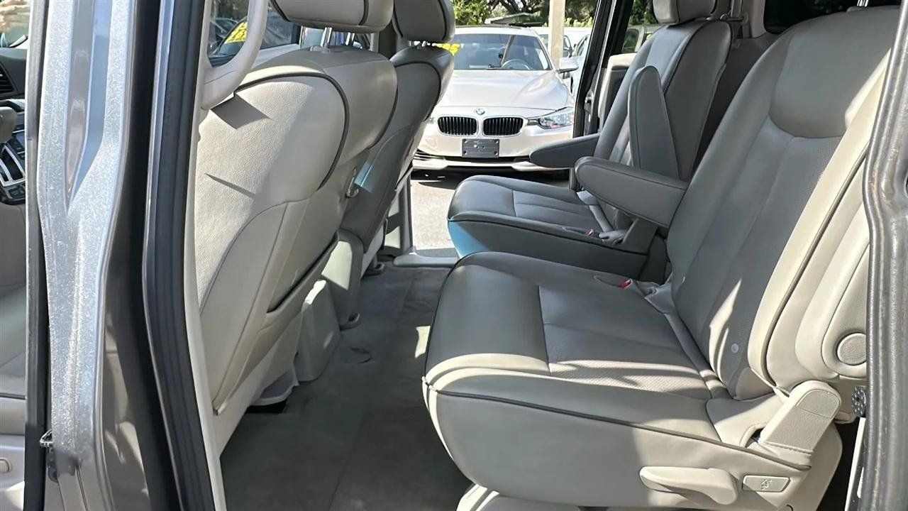 Used 2016 Nissan Quest SV w/ Leather Package FWD image 23