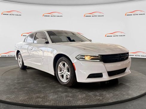 Used 2022 Dodge Charger SXT RWD image 4