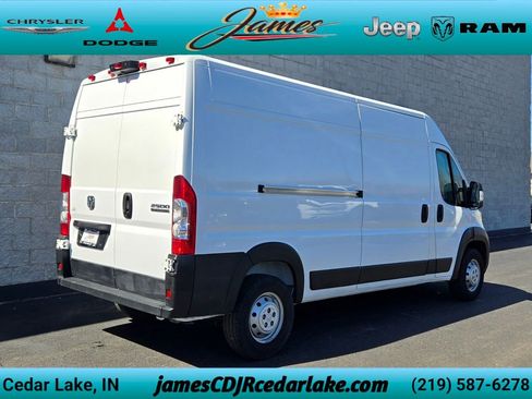 Used 2023 RAM ProMaster 2500 FWD image 5