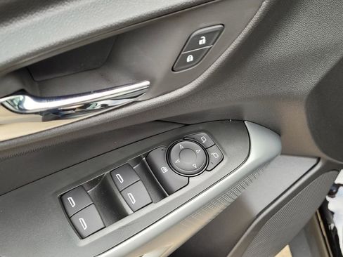 New 2026 Chevrolet Trax RS w/ Sunroof Package image 13