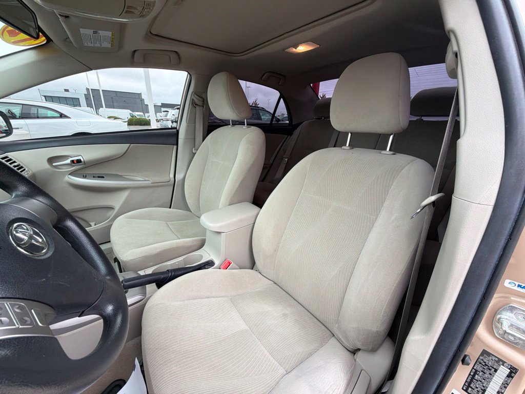 Used 2012 Toyota Corolla LE w/ Premium Pkg FWD image 9