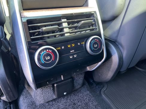 New 2025 Land Rover Range Rover SE image 29