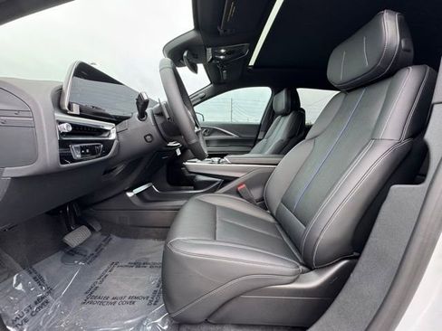 New 2025 Cadillac Lyriq Luxury image 20