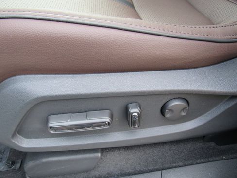 Used 2024 Honda Pilot Elite image 23