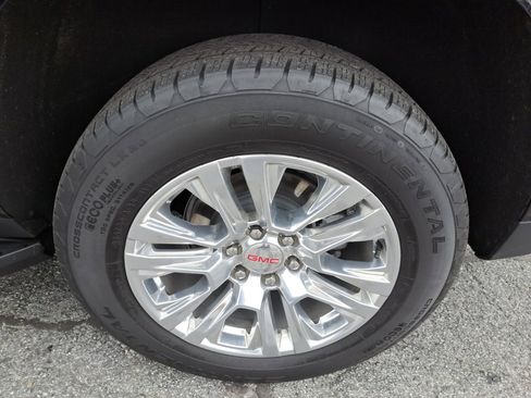 Used 2025 GMC Yukon Denali AWD/4WD image 19
