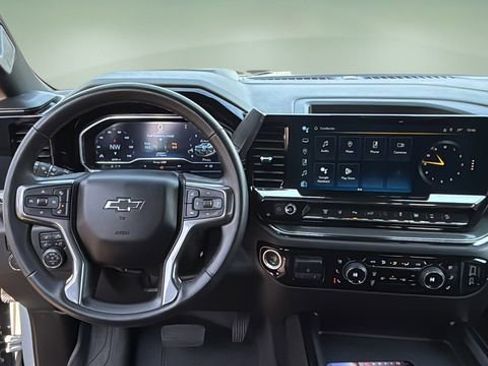 Used 2024 Chevrolet Silverado 2500 ZR2 w/ ZR2 Bison Edition image 9