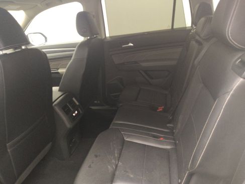 Used 2021 Volkswagen Atlas SE w/ Towing Package FWD image 18