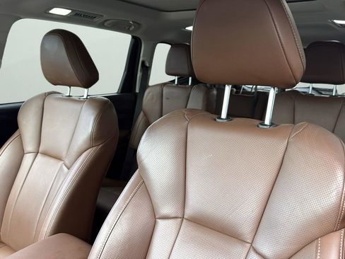 Used 2023 Subaru Ascent Touring image 7