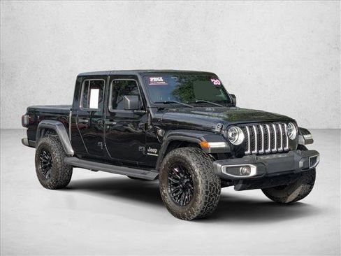 Used 2020 Jeep Gladiator Overland AWD/4WD image 3