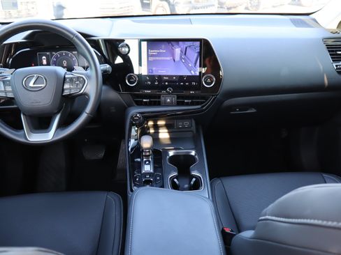 Used 2024 Lexus NX 250 FWD w/ Towing Package (2000 Lbs) image 14