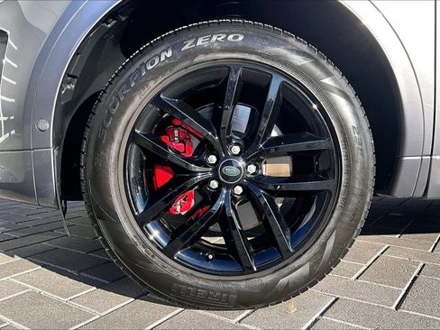 Used 2025 Land Rover Discovery Sport S image 9