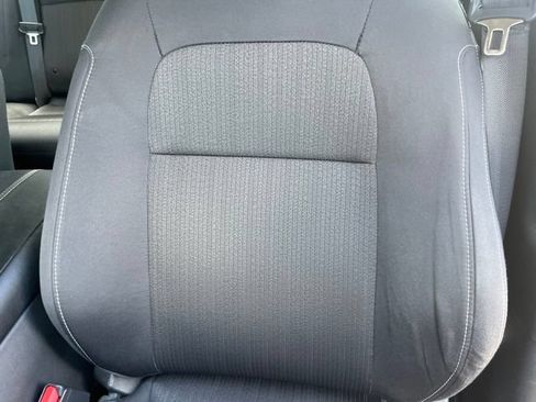 Used 2024 Nissan Altima 2.5 SV FWD image 8
