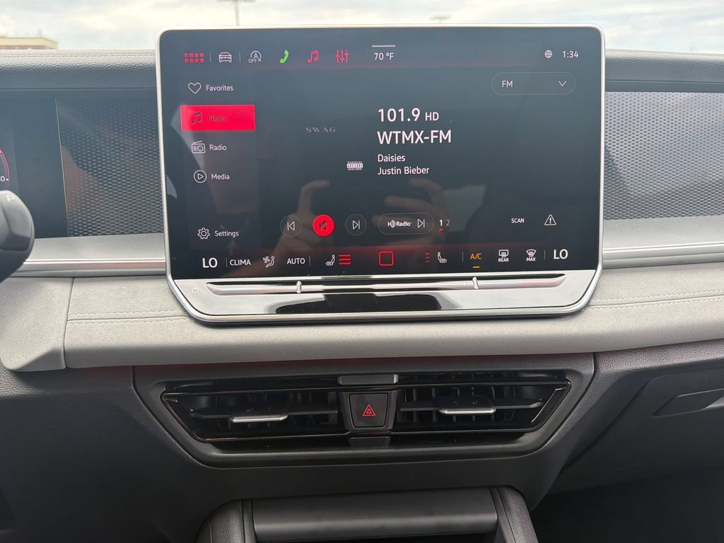 Certified 2026 Volkswagen Tiguan SE R-Line AWD/4WD image 15