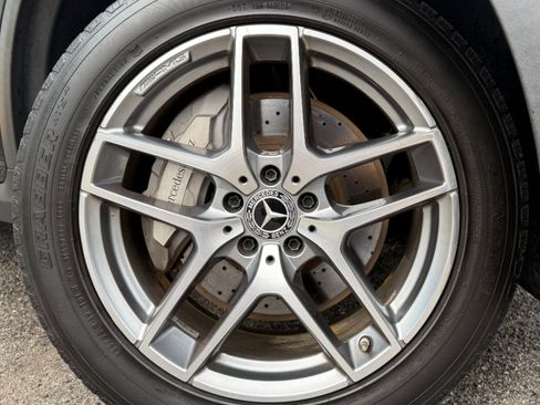 Used 2019 Mercedes-Benz GLC 300 4MATIC w/ AMG Line image 25