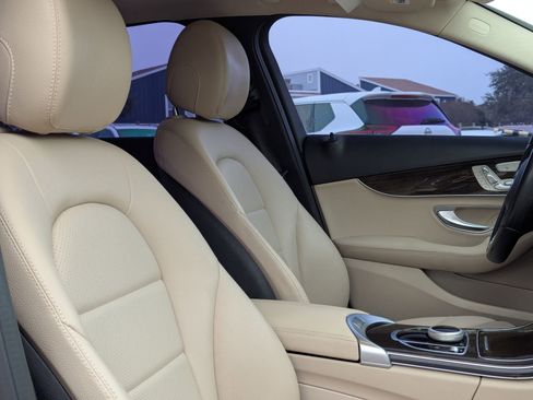 Used 2020 Mercedes-Benz C 300 Sedan image 30