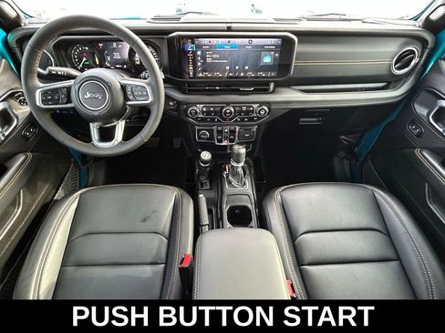 Used 2024 Jeep Wrangler Unlimited Sahara w/ Technology Group AWD/4WD image 10