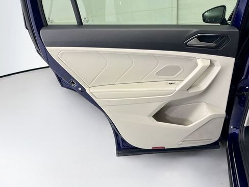 Certified 2023 Volkswagen Tiguan SE w/ Panoramic Sunroof Package image 24