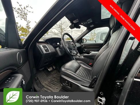 Used 2022 Land Rover Discovery HSE R-Dynamic AWD/4WD image 9