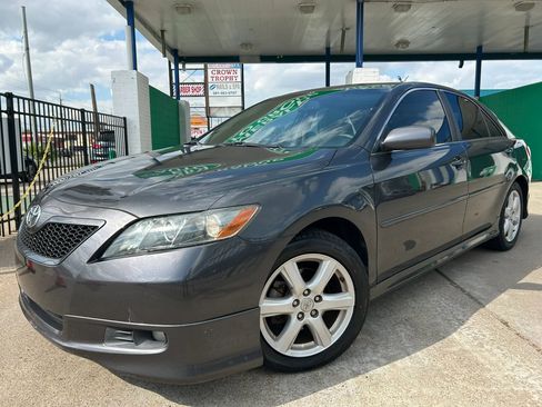 Used 2007 Toyota Camry SE image 2